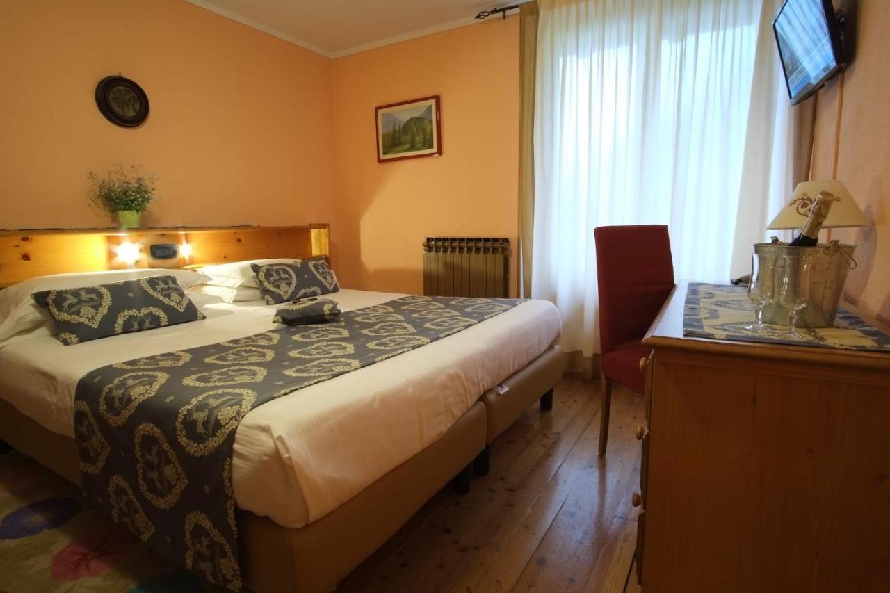 Hotel Granta Parey Рем-Нотр-Дам Экстерьер фото