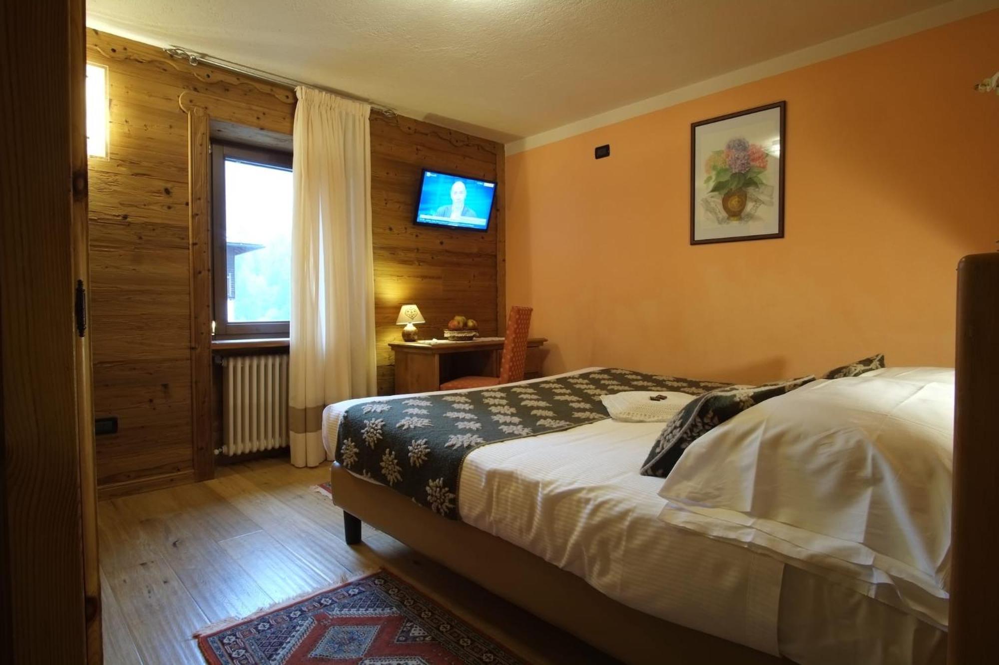 Hotel Granta Parey Рем-Нотр-Дам Экстерьер фото