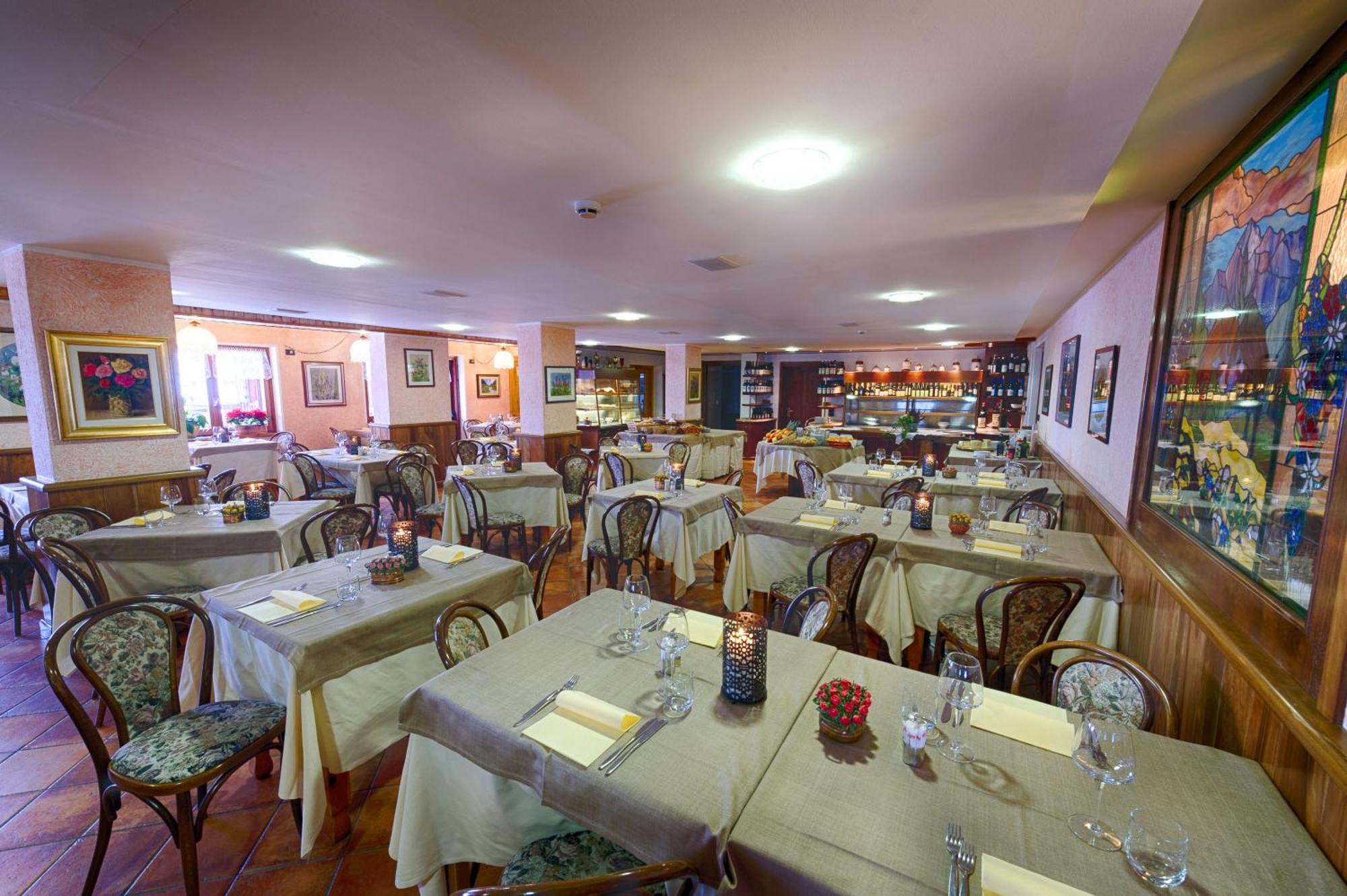 Hotel Granta Parey Рем-Нотр-Дам Экстерьер фото